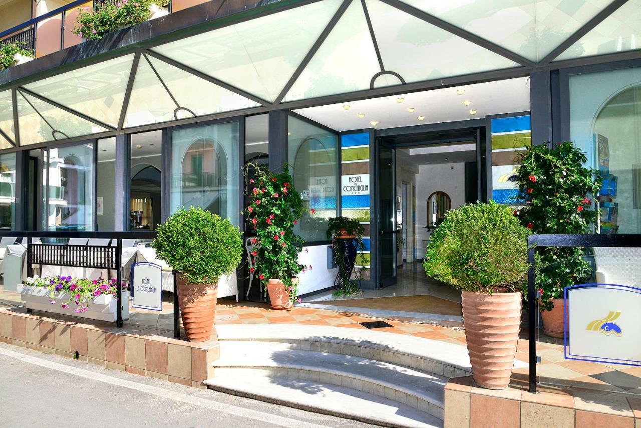 בלריה-איגאה מרינה Hotel La Conchiglia מראה חיצוני תמונה